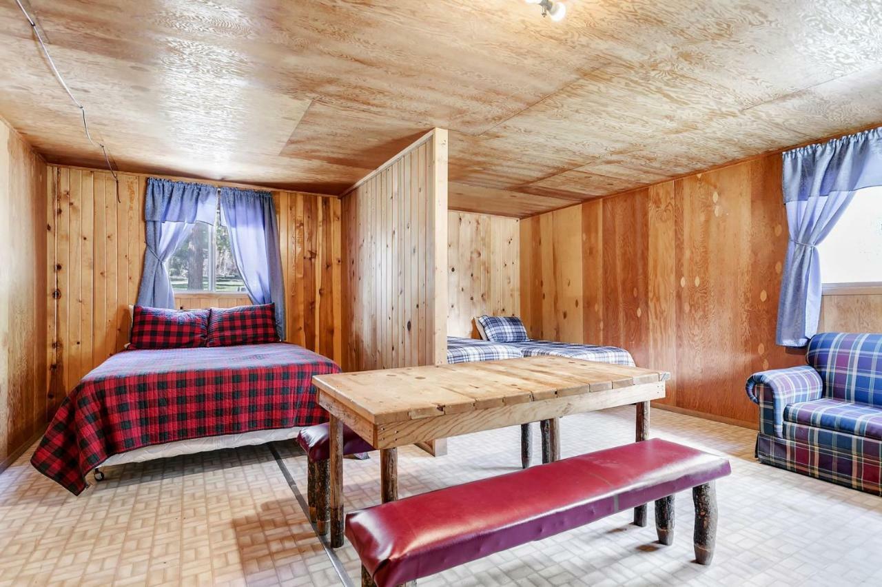 Sawtooth Lodge Stanley Exterior photo